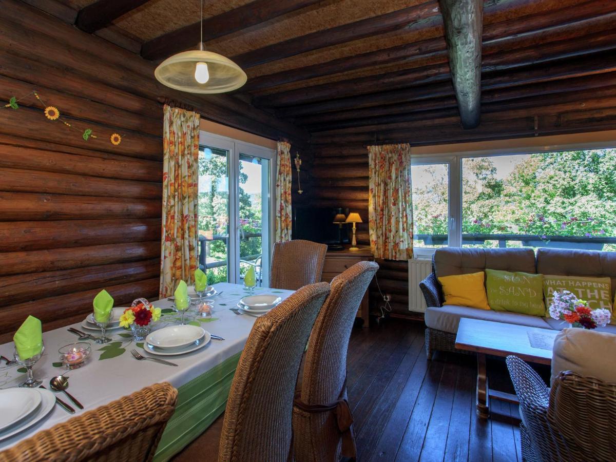 Open Wooden Chalet Built Against A Hill Francorchamps Εξωτερικό φωτογραφία
